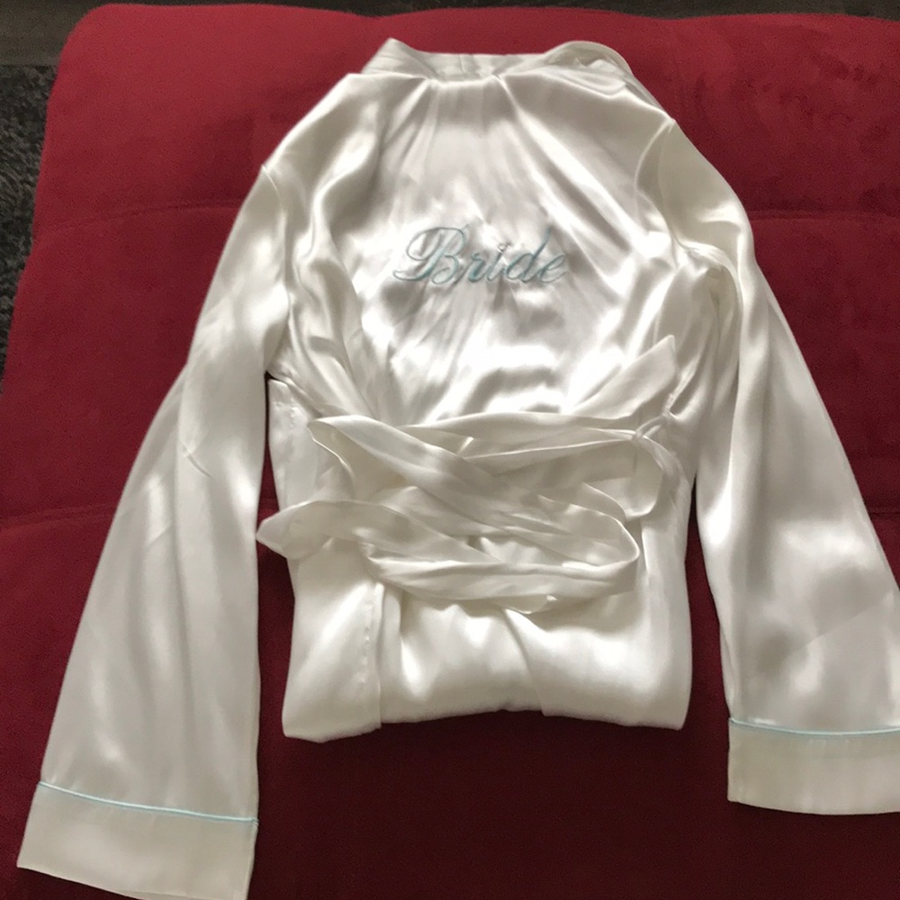 Bride Robe - Picture 2 of 3